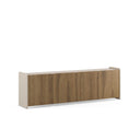 Mueble TV grande de roble con estructura crema y puertas, diseño moderno y almacenamiento amplio