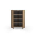 Aparador salón BOUCLEON roble con estructura crema y puertas de madera