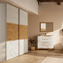 Armario corredero GÉNOVA 180 cm con dos puertas bicolor y acabado en madera natural y detalles en grafito.