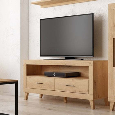 Composición Salón ASTI moderno con mueble TV y vitrina en ambiente luminoso