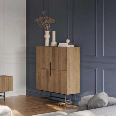 Aparador Eldia roble con 4 puertas y estantes interiores