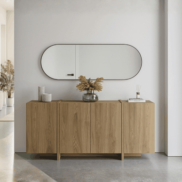 Aparador salón VOLIA Roble de 180 cm con cuatro puertas acabado en roble