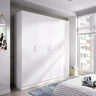 Armario 4 puertas blanco de melamina con acabado liso, diseño moderno y tiradores rectangulares de plástico blanco.
