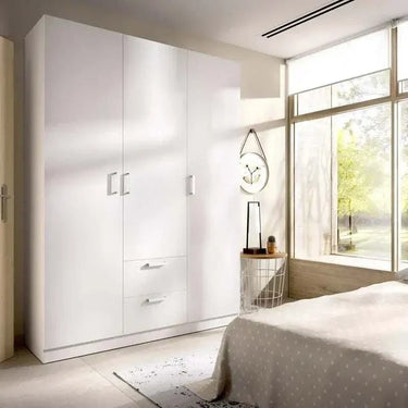 Armario con cajones blanco de diseño moderno con 3 puertas y 2 cajones, acabado liso y herrajes metálicos.