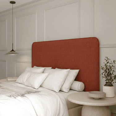 Cabecero tapizado de lino modelo MILO para cama de matrimonio, diseño moderno y sostenible fabricado en España.