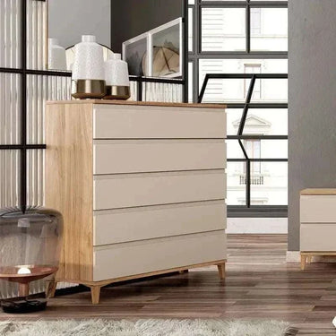 Cómoda 5 cajones LUCCA con tiradores en forma de J en dormitorio moderno