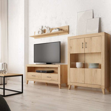 Composición salón ASTI ambiente moderno con mueble TV y vitrina de madera reciclada, diseño contemporáneo y acabado resistente