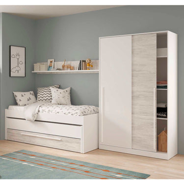 Dormitorio Juvenil moderno y funcional con cama compacta, estante de pared y armario con puertas correderas blanco Artik Blanco Velho