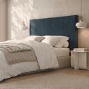 Cabecero tapizado modelo LEO para cama matrimonial con ribetes verticales y espuma alta densidad en varios colores.