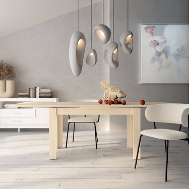 Mesa comedor extensible AGOSTINA de diseño moderno con acabado en robles, amplia y funcional para comedores familiares y celebraciones.
