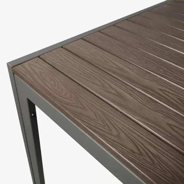 Mesa de exterior MAREA con estructura metálica y sobre de lamas WPC
