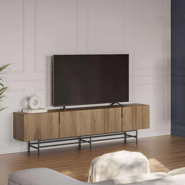 Mueble TV Eldia Roble con 4 puertas y patas metálicas negras