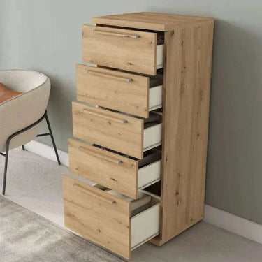Sinfonier de cinco cajones de diseño sencillo y práctico para dormitorio con acabado personalizable.