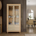 Composición Salón ASTI con mueble de TV y vitrina elegante en ambiente moderno