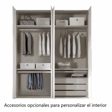 Armario 4 puertas de tono gris claro, con cuatro puertas batientes abiertas, barras, estantes y cajones interiores.