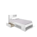 Cama Compacta juvenil blanca de melamina, con estantería integrada, cajón y arcón para almacenamiento.