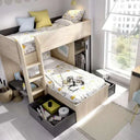 Cama tren de dos camas en acabado madera clara, con escalera lateral, armario central y cajones grafito.