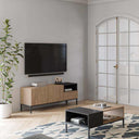 Mueble TV Cailin color roble con tres puertas y hueco abierto