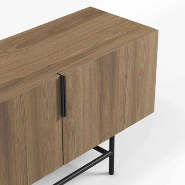 mueble tv eldia roble con cuatro puertas y patas metalicas negras