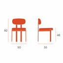 Silla de comedor tapizada en color naranja con patas metálicas negras, respaldo y asiento acolchados, diseño moderno.