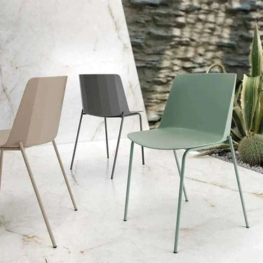 Pack de 4 sillas de jardín Odalro con estructura metálica y diseño moderno