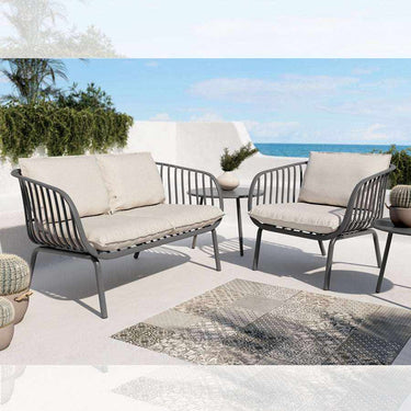 Sillón de jardín ABURA con cojines beige y estructura resistente