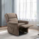 Sillón relax marrón de tejido suave, con respaldo acolchado, bolsillo lateral y reposapiés extensible eléctrico.